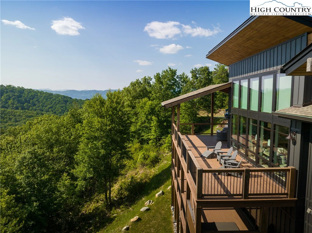 Image number 2 for the current listing