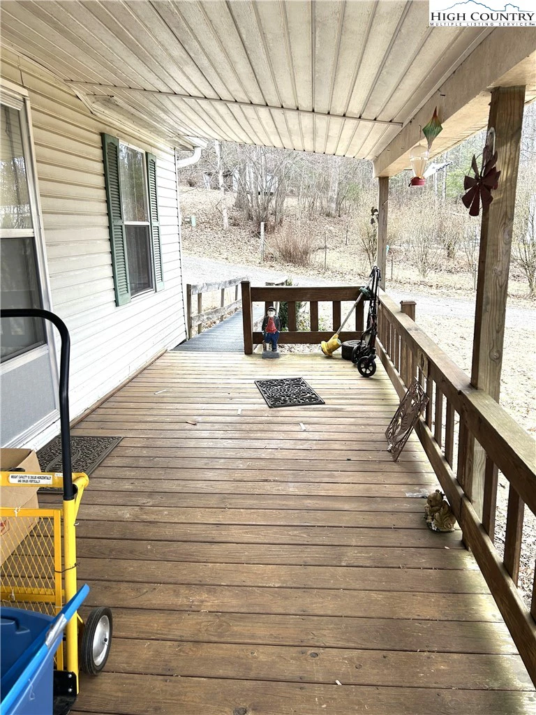 Image number 4 for the current listing