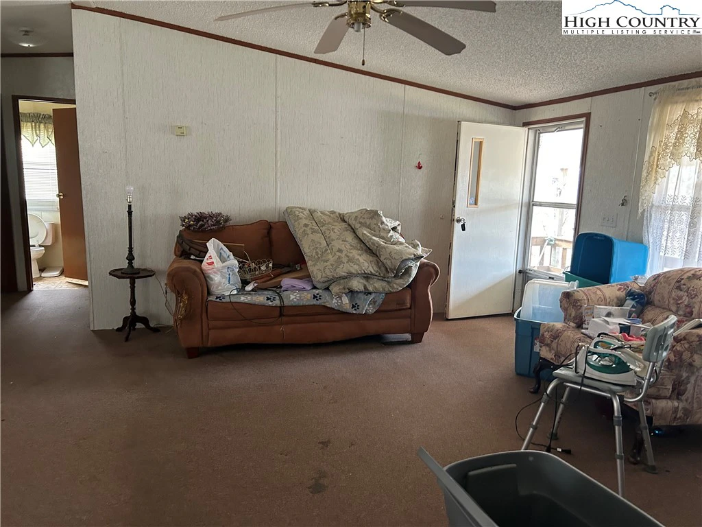Image number 8 for the current listing