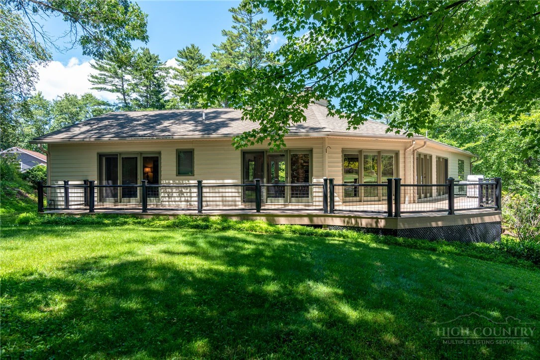 Image number 3 for the current listing