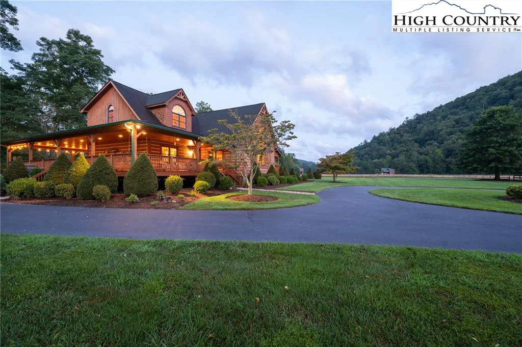 Image number 22 for the current listing