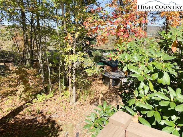 Image number 16 for the current listing