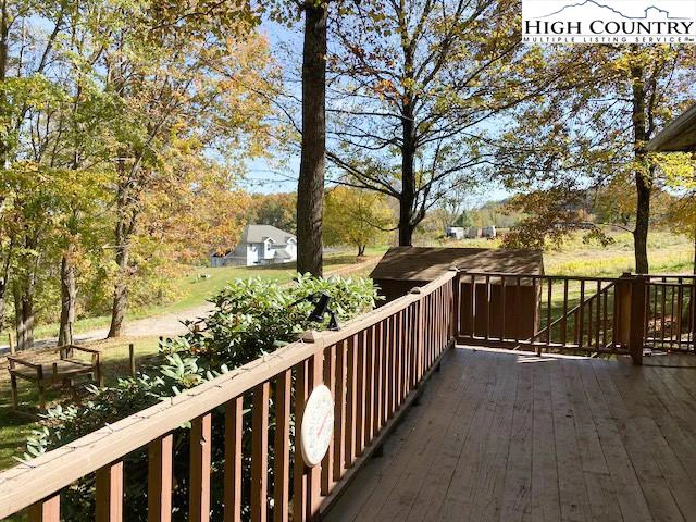 Image number 17 for the current listing