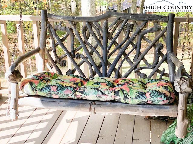 Image number 18 for the current listing