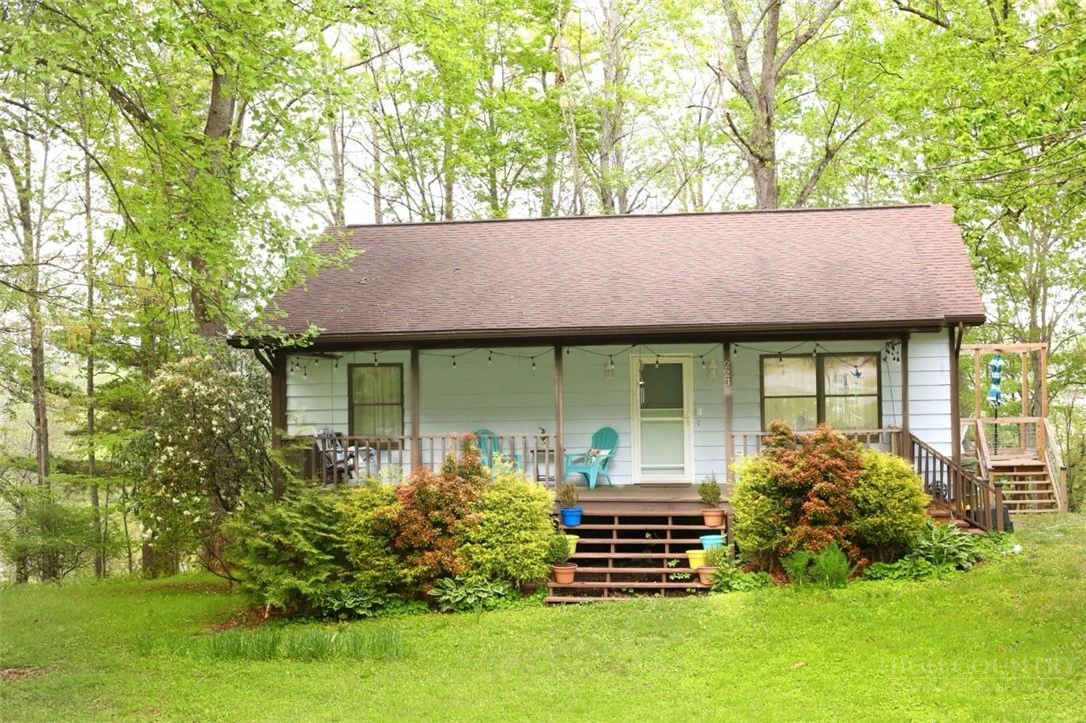 Image number 1 for the current listing