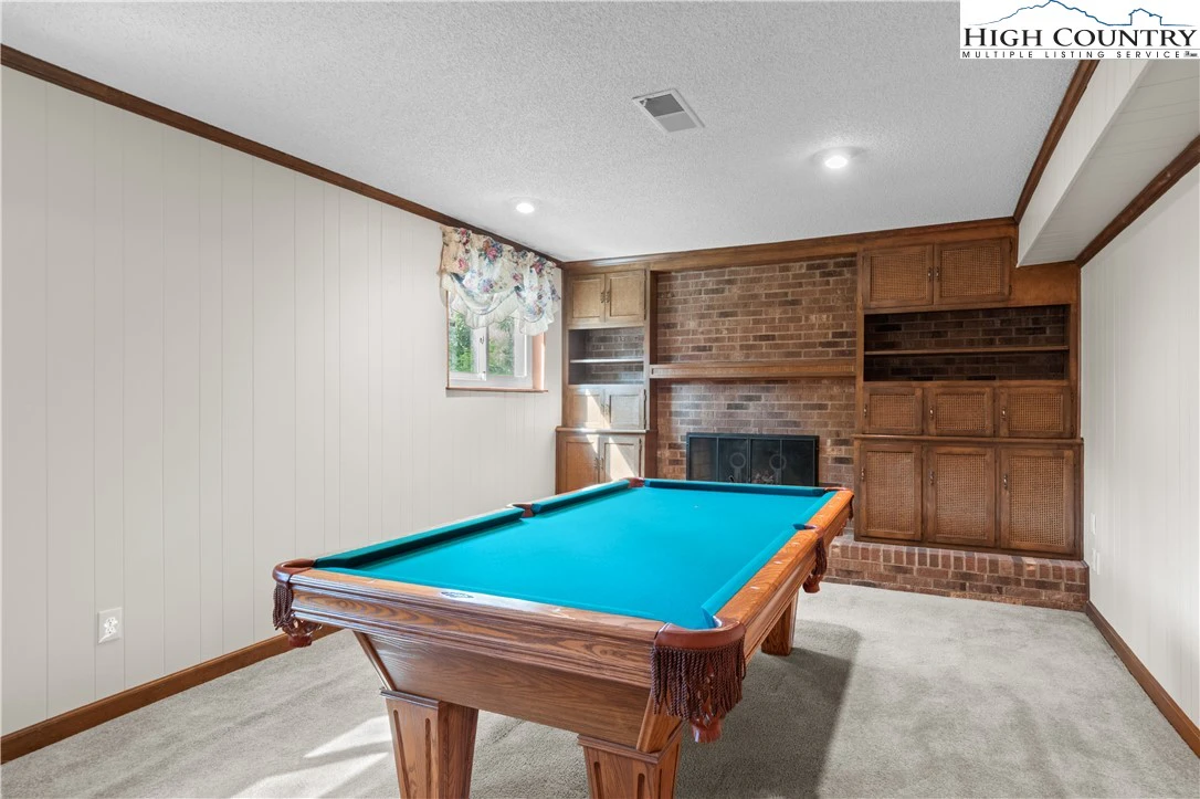 Image number 10 for the current listing