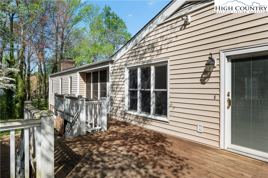 Image number 20 for the current listing