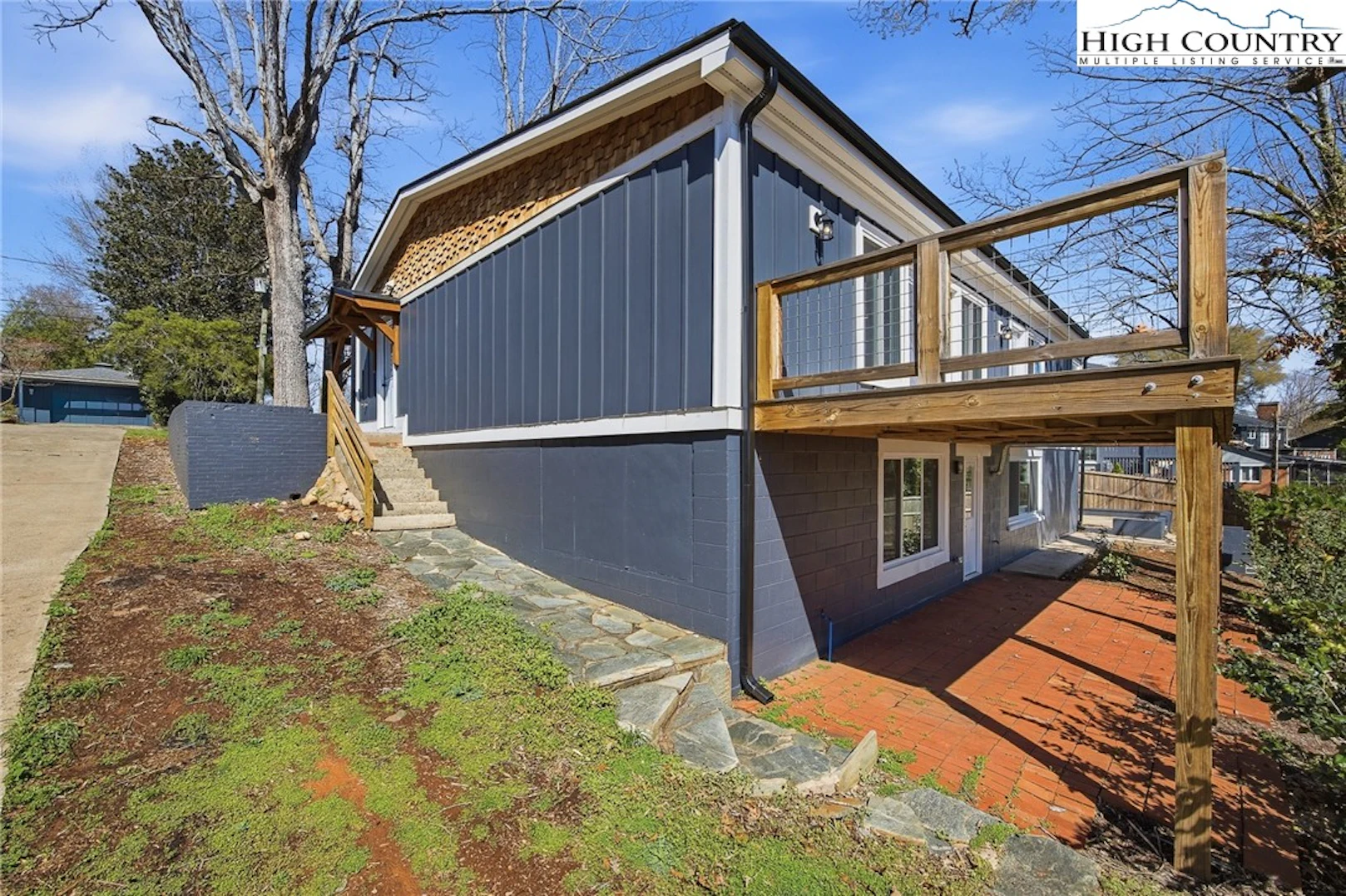 Image number 18 for the current listing