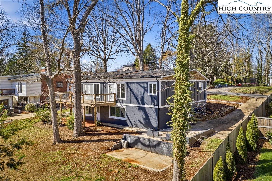 Image number 21 for the current listing