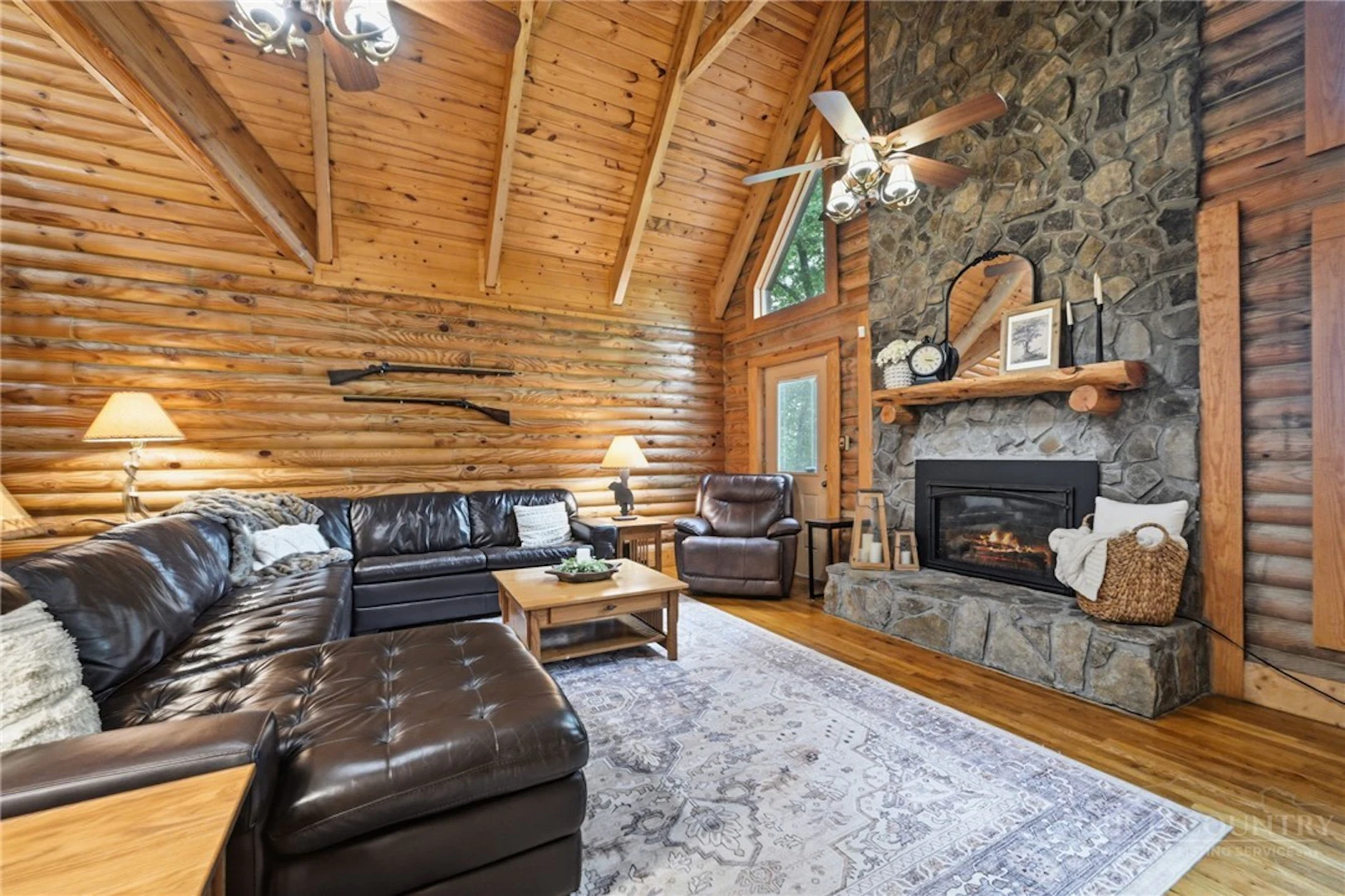 Image number 19 for the current listing