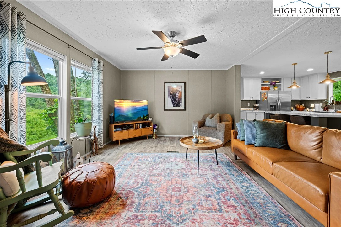Image number 6 for the current listing