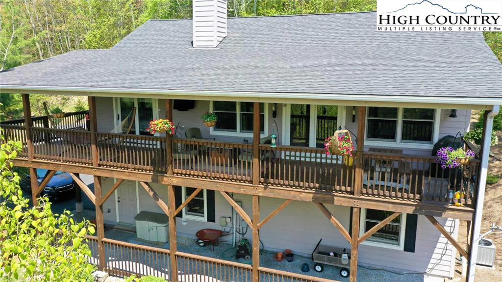 Image number 1 for the current listing