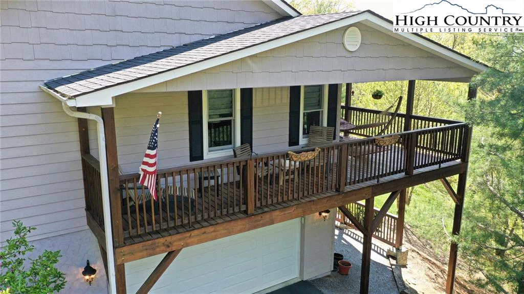 Image number 17 for the current listing