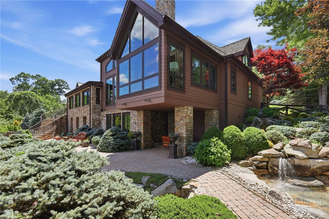 Image number 7 for the current listing
