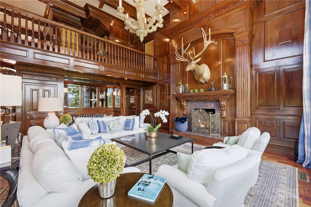 Image number 12 for the current listing