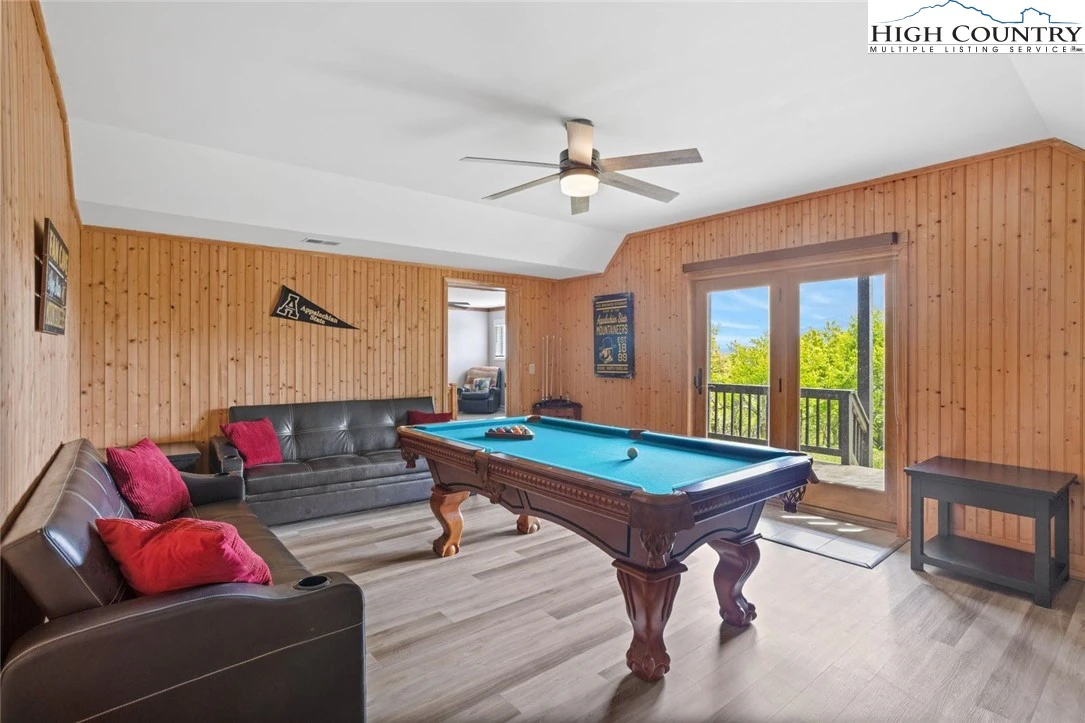 Image number 10 for the current listing