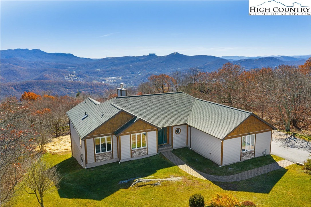 Image number 4 for the current listing