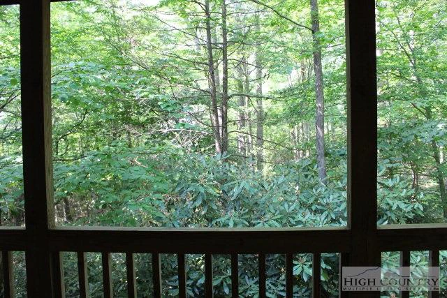 Image number 5 for the current listing