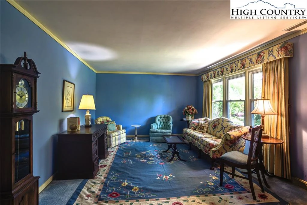 Image number 12 for the current listing