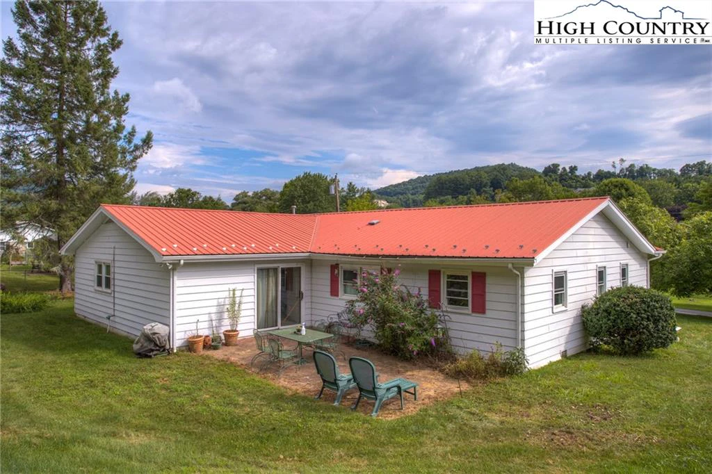 Image number 11 for the current listing