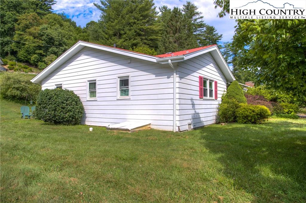 Image number 18 for the current listing