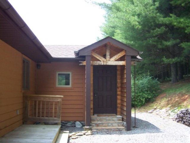 Image number 14 for the current listing
