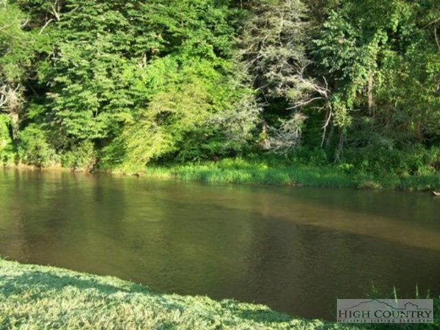 Image number 11 for the current listing