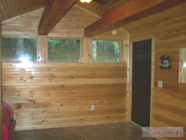 Image number 5 for the current listing