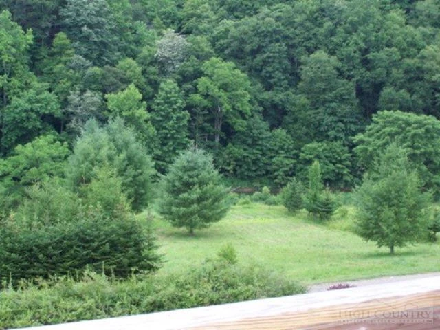Image number 15 for the current listing