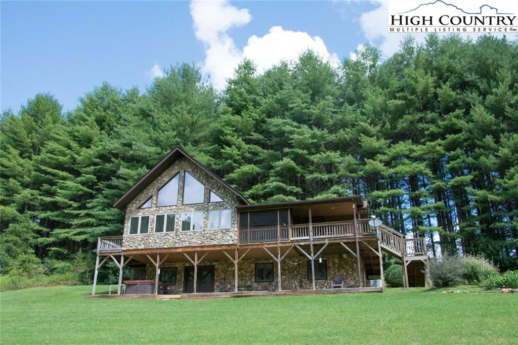 Image number 1 for the current listing