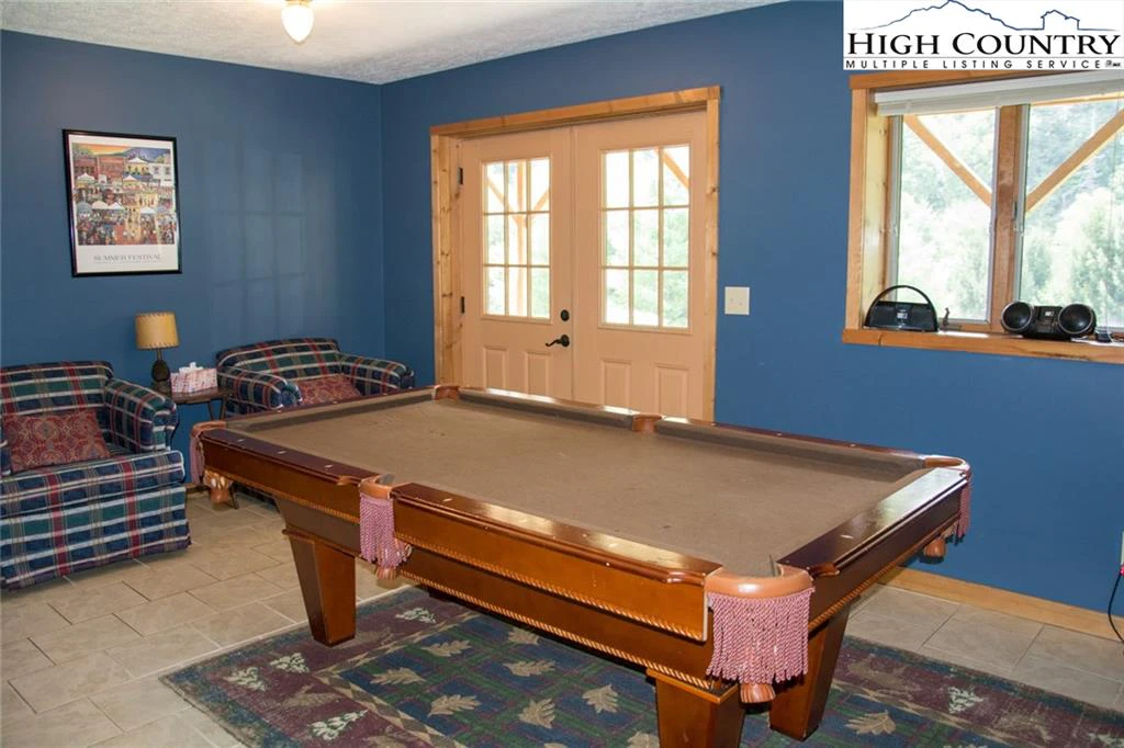 Image number 7 for the current listing