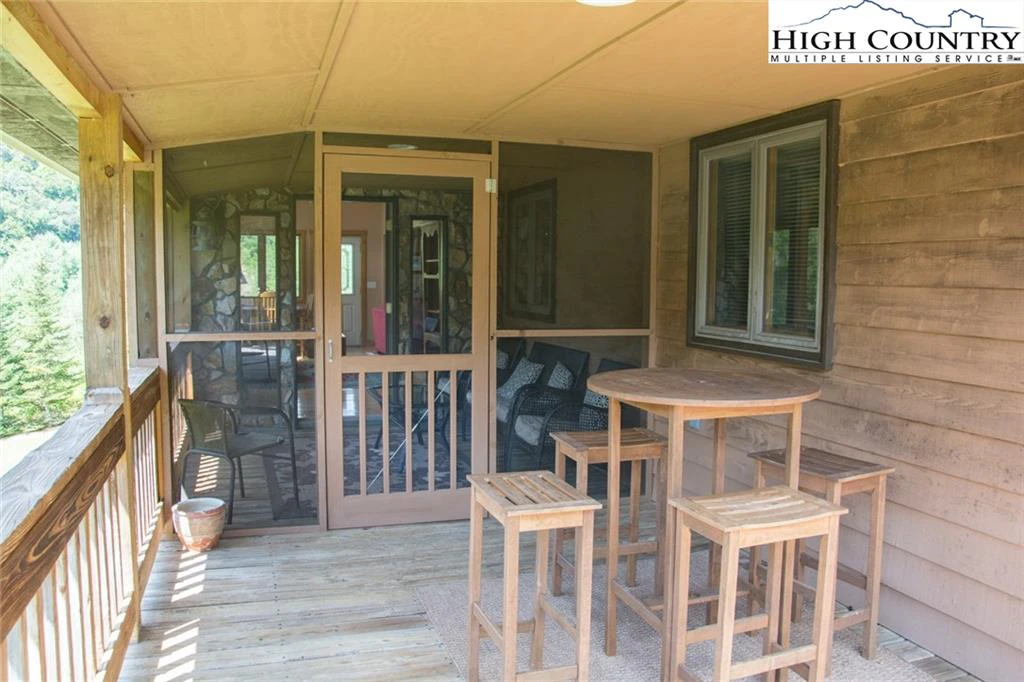 Image number 10 for the current listing