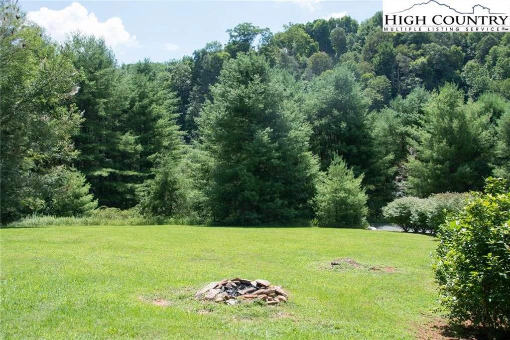 Image number 12 for the current listing