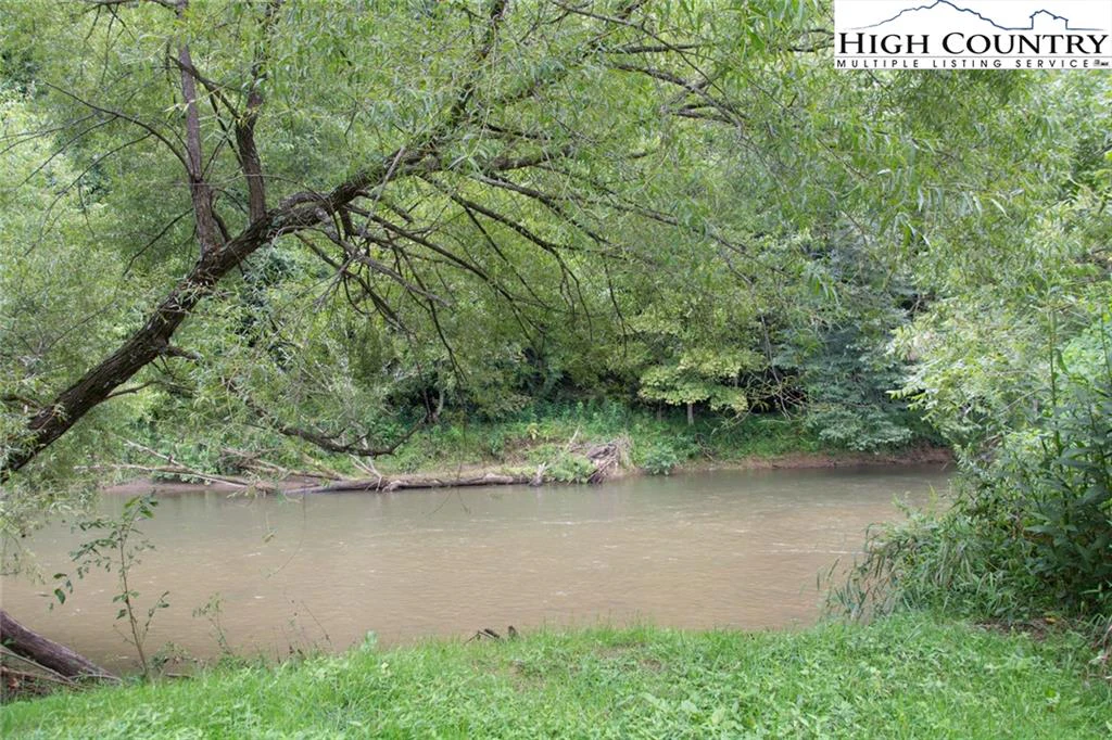 Image number 16 for the current listing