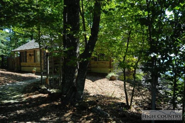 Image number 1 for the current listing
