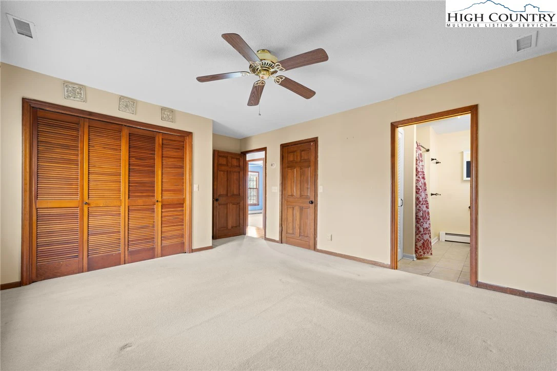 Image number 13 for the current listing