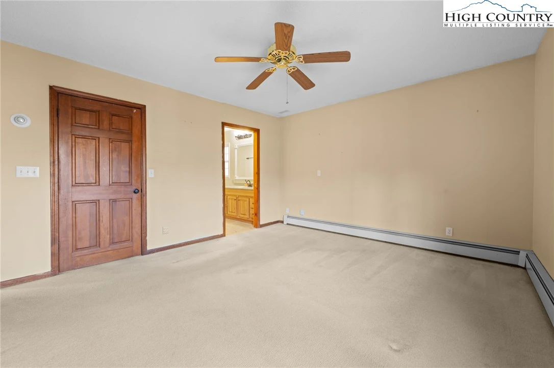 Image number 2 for the current listing