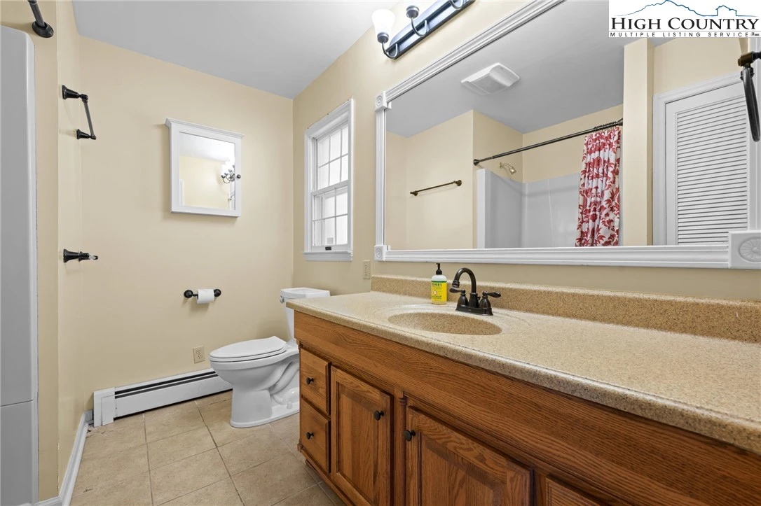 Image number 15 for the current listing