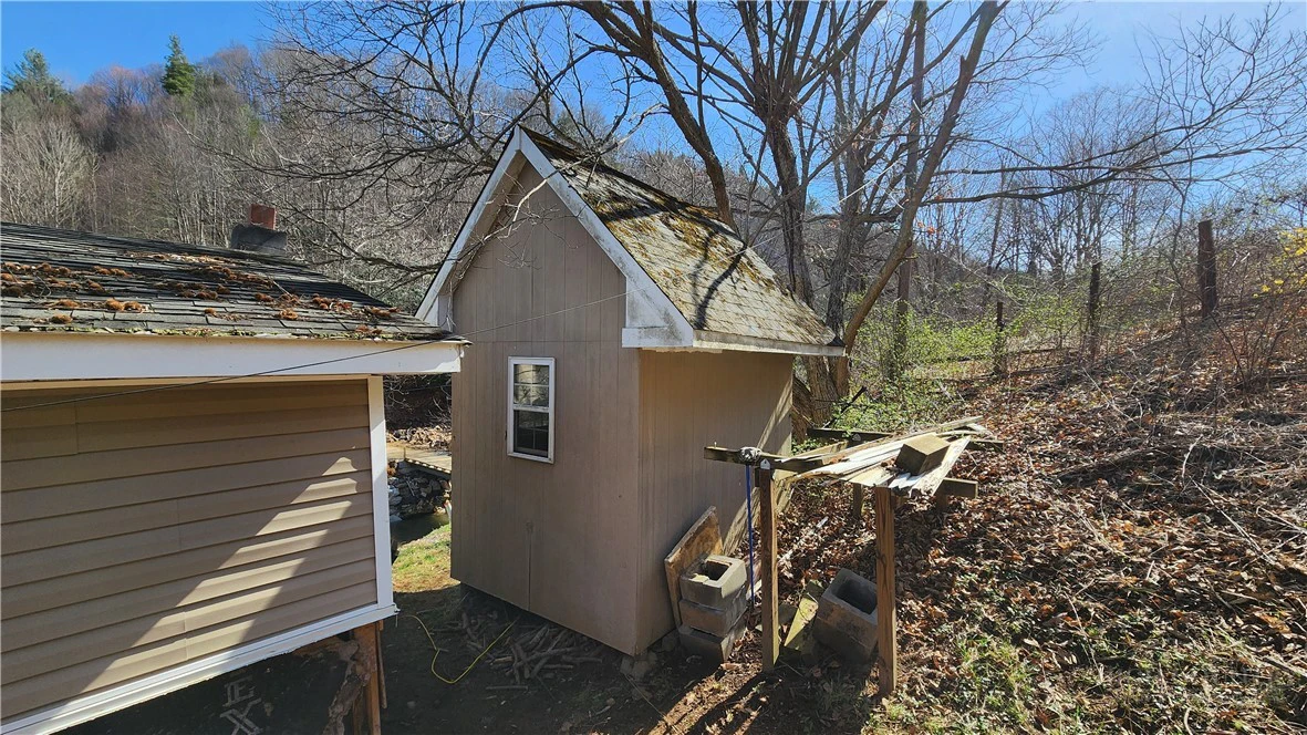 Image number 8 for the current listing