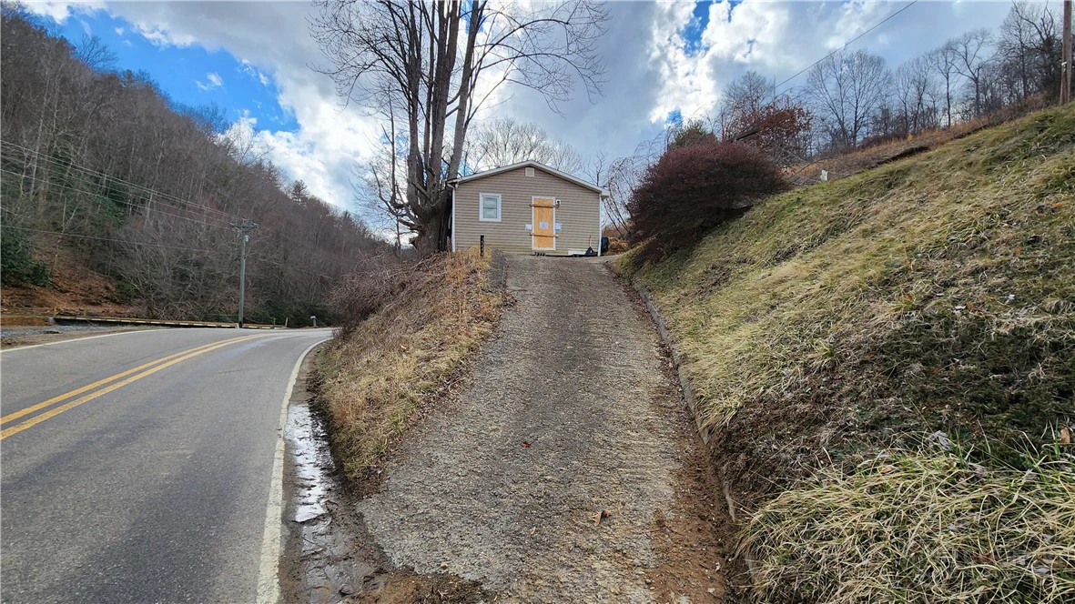 Image number 4 for the current listing