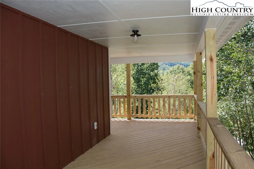 Image number 16 for the current listing