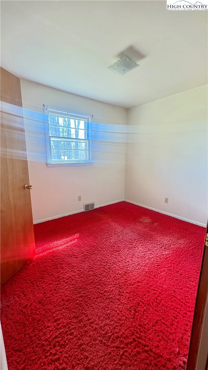 Image number 13 for the current listing