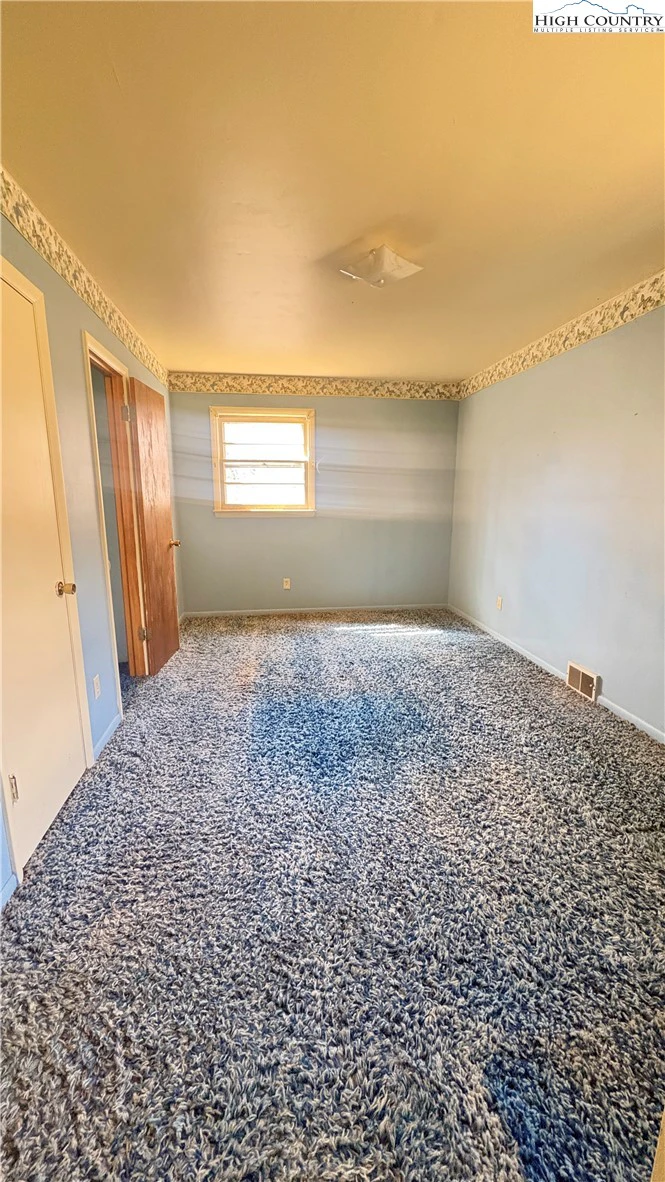 Image number 5 for the current listing
