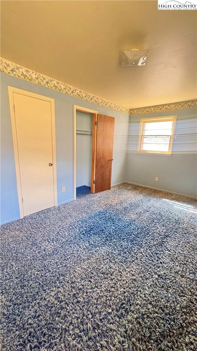 Image number 6 for the current listing