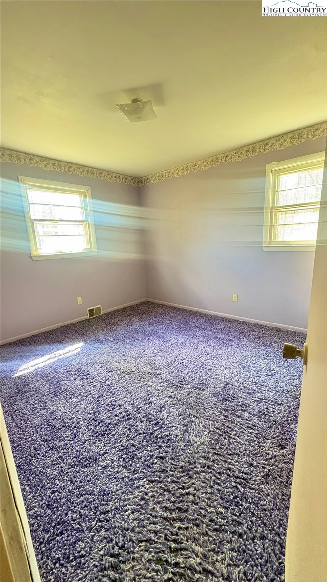 Image number 11 for the current listing
