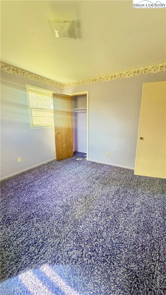 Image number 12 for the current listing