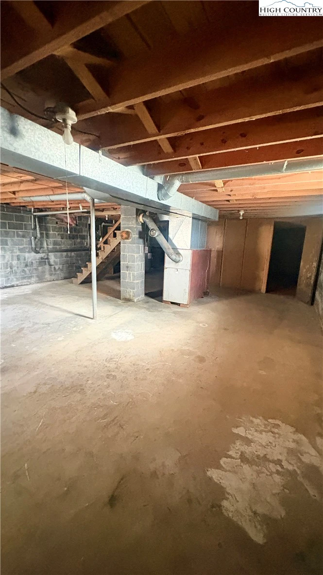 Image number 19 for the current listing
