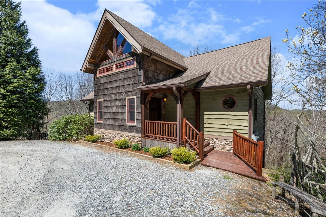 Image number 1 for the current listing