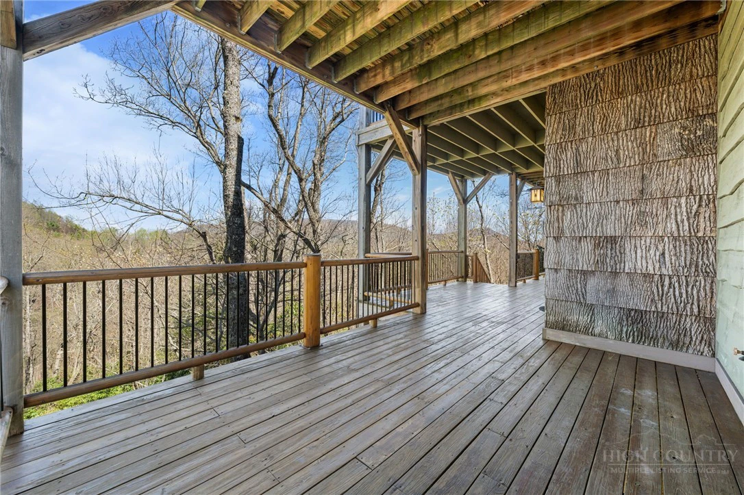 Image number 2 for the current listing