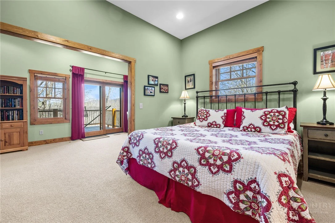 Image number 6 for the current listing